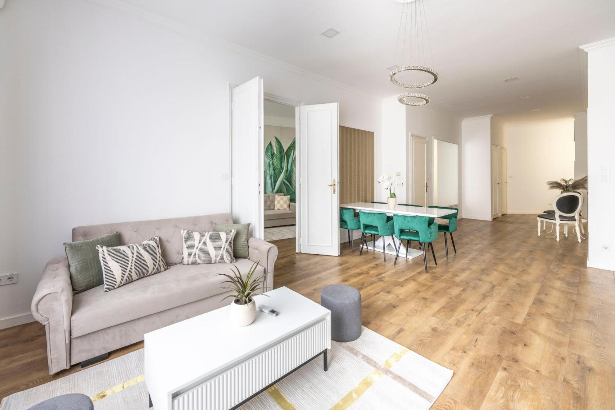 Luxy Central Spacious & Cozy Residence With Balcony Budapest Exteriör bild