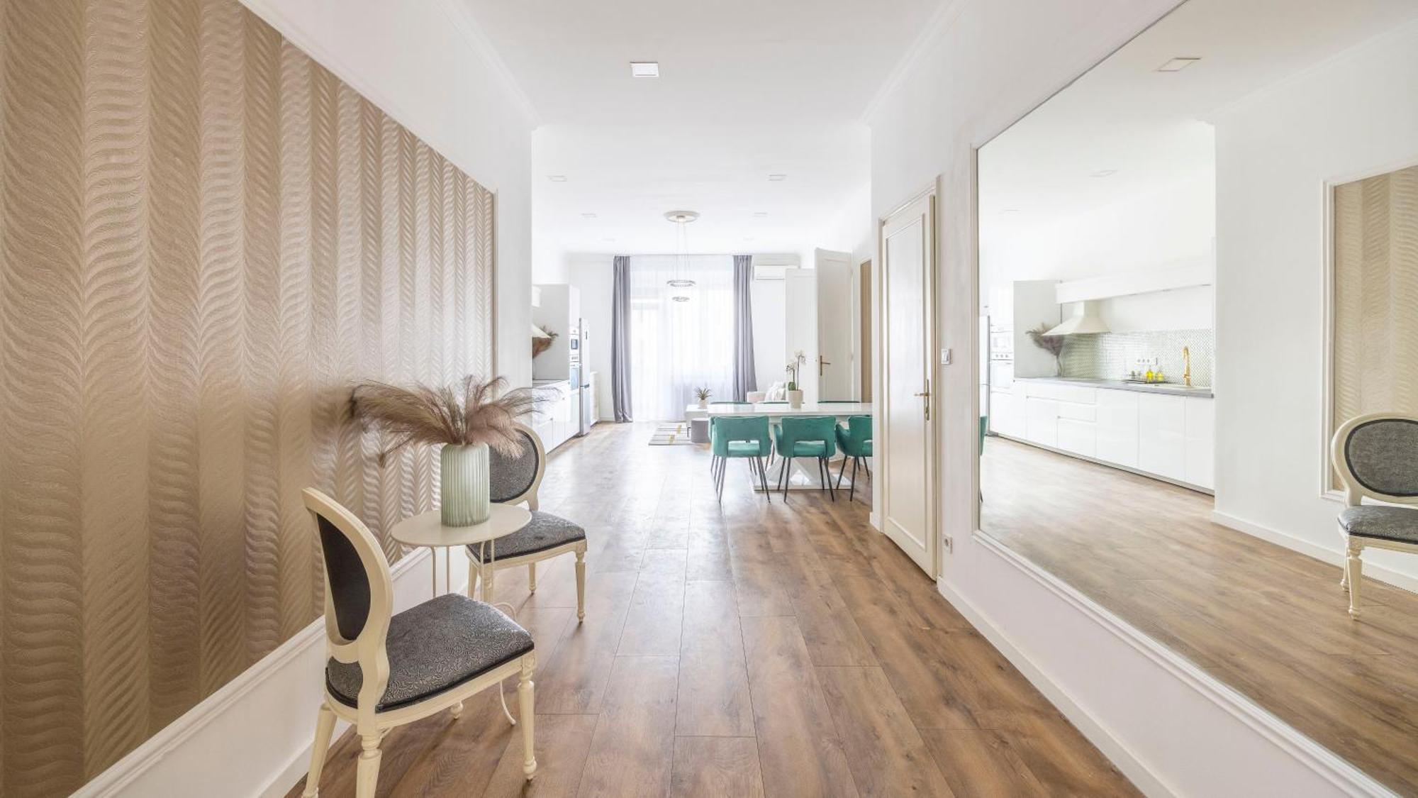 Luxy Central Spacious & Cozy Residence With Balcony Budapest Exteriör bild